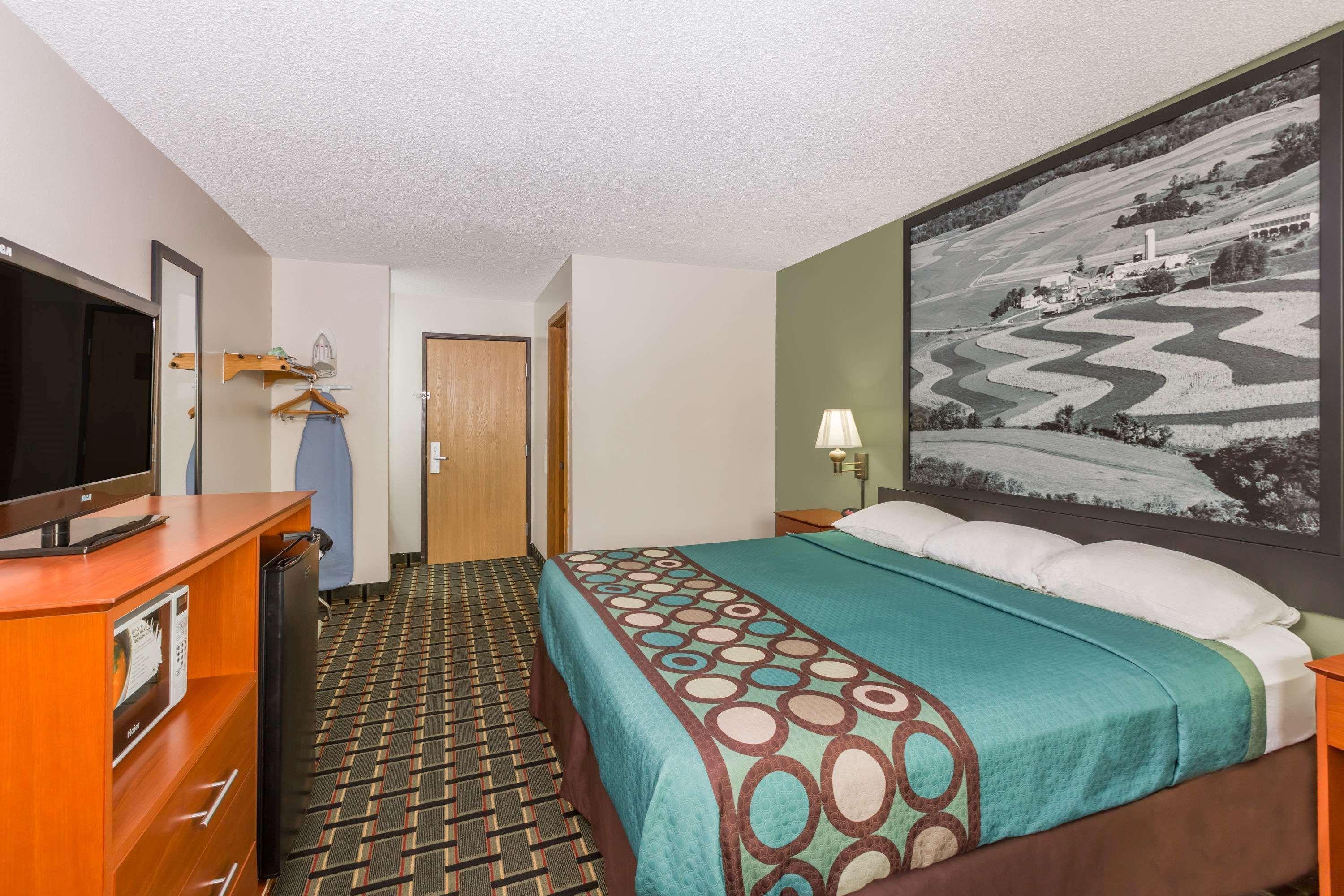 Super 8 By Wyndham Osceola Ia Motel Bagian luar foto