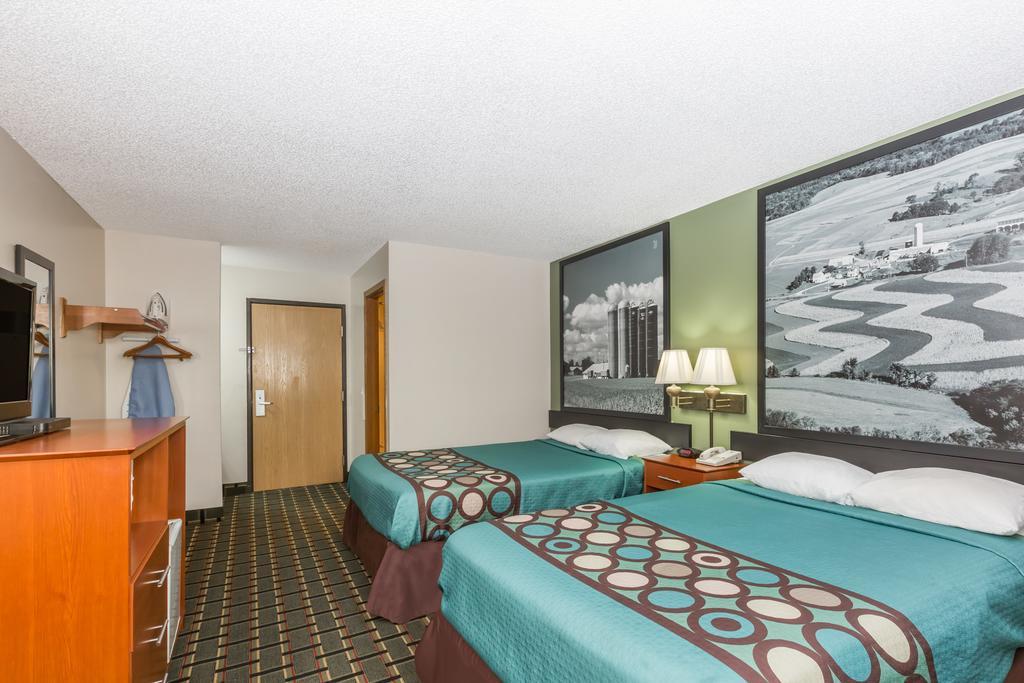 Super 8 By Wyndham Osceola Ia Motel Bagian luar foto